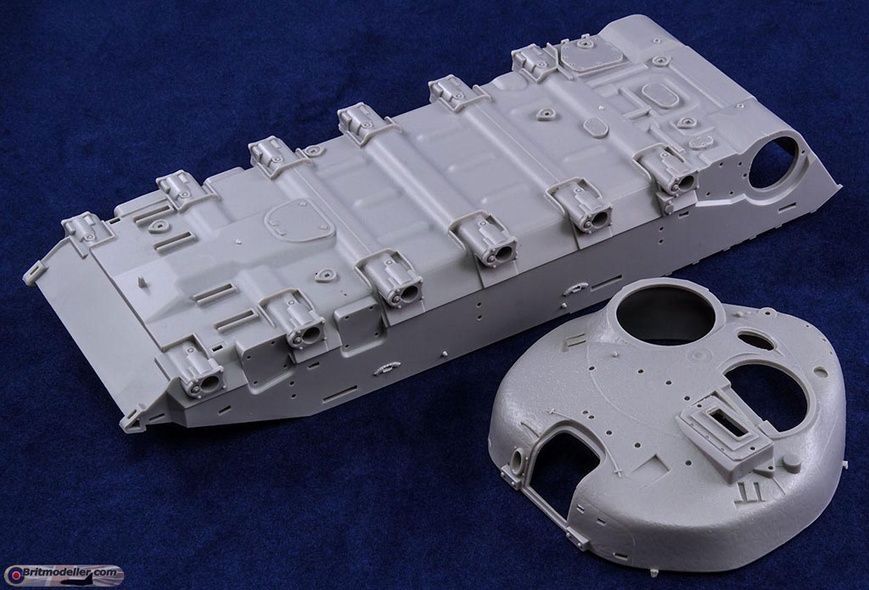 Збірна модель 1/35 Т-72M4CZ чеський основний бойовий танк, Trumpeter 05595