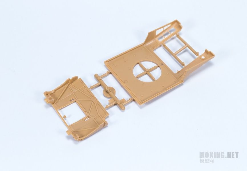 Збірна модель 1/35 HMMWV M1114 HA Up-Armored Tactical Vehicle броньований автомобіль, Bronco CB35092