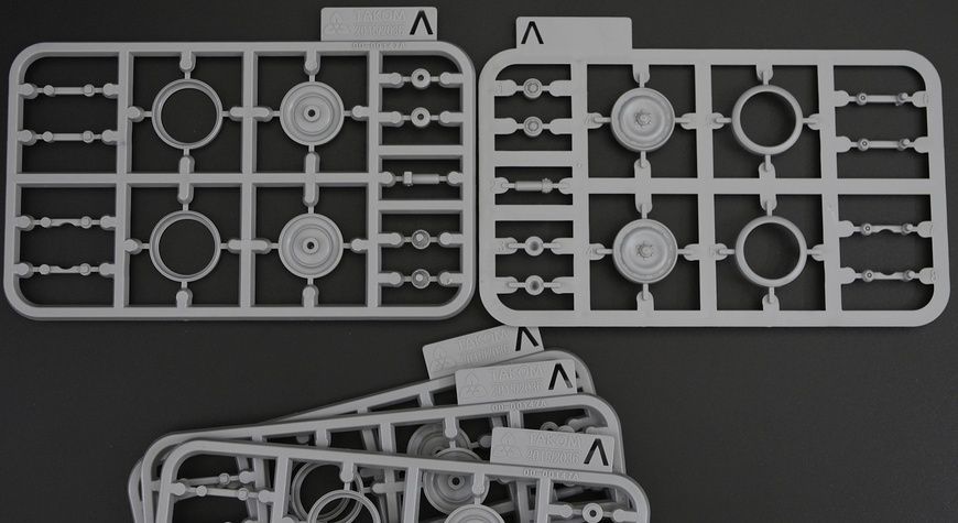 Збірна модель 1/35 AMX-13/75 (2 в 1), Takom 2036
