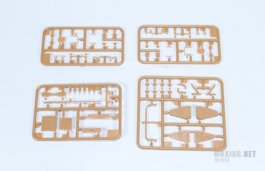 Збірна модель 1/35 HMMWV M1114 HA Up-Armored Tactical Vehicle броньований автомобіль, Bronco CB35092