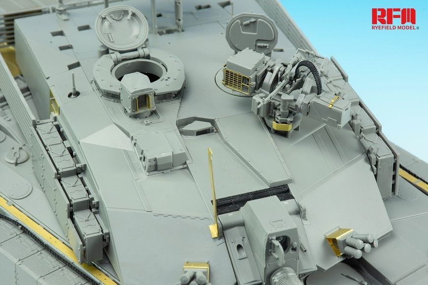 Збірна модель 1/35 Challenger 2 TES британський основний бойовий танк, RFM RM-5039