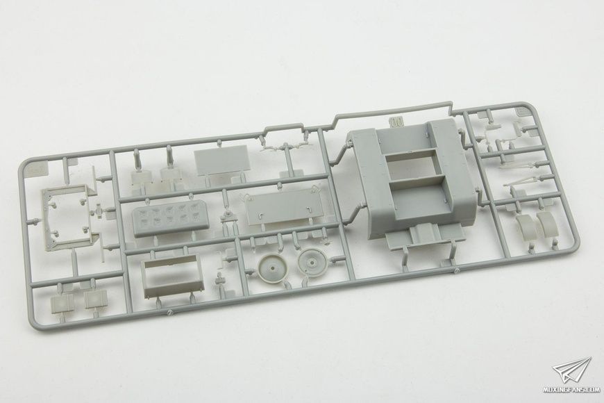 Збірна модель 1/35 Krupp Protze L2 H 143 Kfz.69 з 3,7 cm Pak 36 (пізня версія), Bronco CB35138