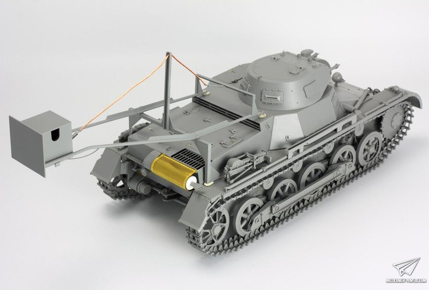 Збірна модель 1/16 Pz.Kpfw.I Ausf.B mit Abwurfvorrichtung, Takom 1012