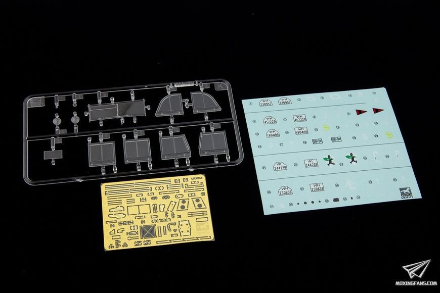 Збірна модель 1/35 Mittlerer Einheits Personenkraftwagen (m.E.Pkw) Kfz 12 (ранніх випусків), Bronco CB35175