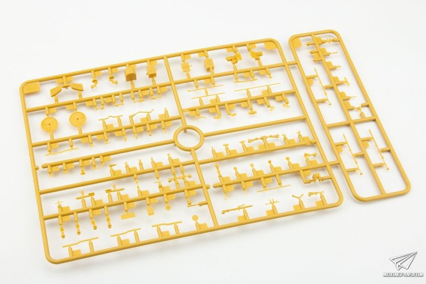 Збірна модель 1/35 Mittlerer Einheits Personenkraftwagen (m.E.Pkw) Kfz 12 (ранніх випусків), Bronco CB35175