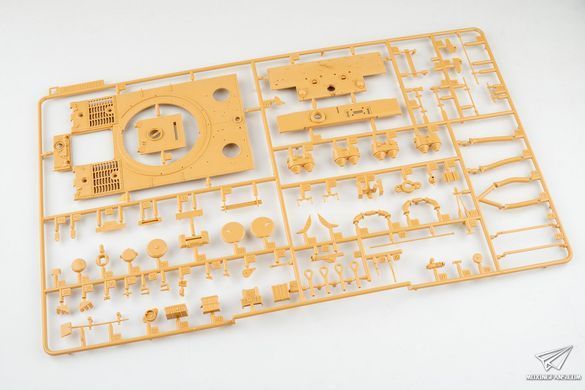УЦІНКА! Збірна модель 1/35 Tiger I Ausf.E пізній з циммеритом +RM-5023 VW Type 82E (комбо-набір 2 в 1), RFM RM-1212