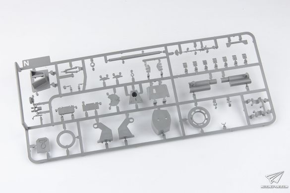 Збірна модель 1/35 StuG.III Ausf.F/8 пізніх випусків, з Winterketten, Takom 8014