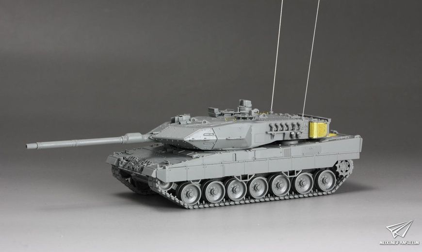 Збірна модель 1/72 Leopard 2A7 з паперовими масками для камуфляжу (Limited Edition), Takom 5011X