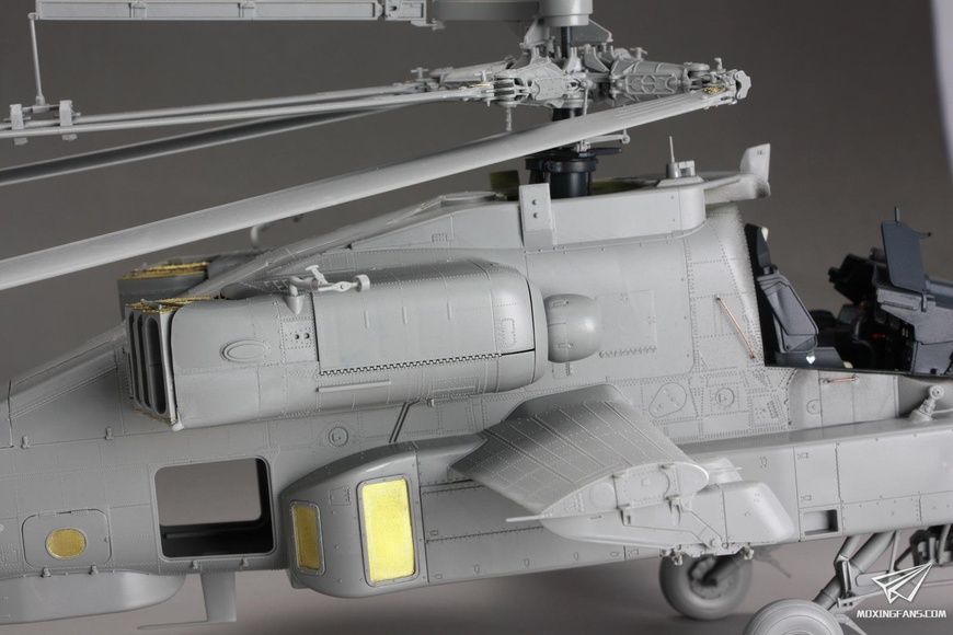 УЦІНКА! Збірна модель 1/35 AH-64D Apache Longbow, Takom/Snowman SP-2601