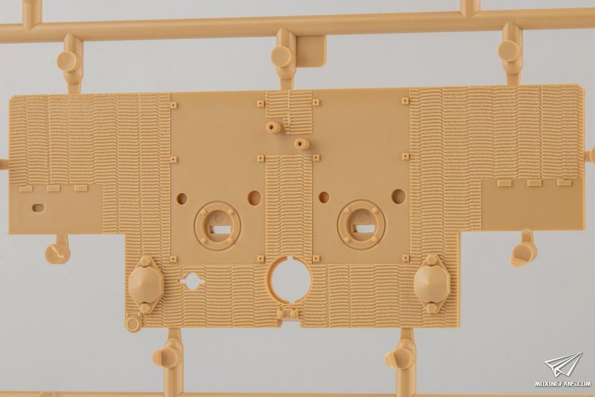 УЦІНКА! Збірна модель 1/35 Tiger I Ausf.E пізній з циммеритом +RM-5023 VW Type 82E (комбо-набір 2 в 1), RFM RM-1212
