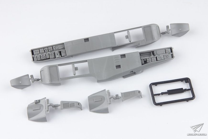 УЦІНКА! Збірна модель 1/35 AH-64D Apache Longbow, Takom/Snowman SP-2601