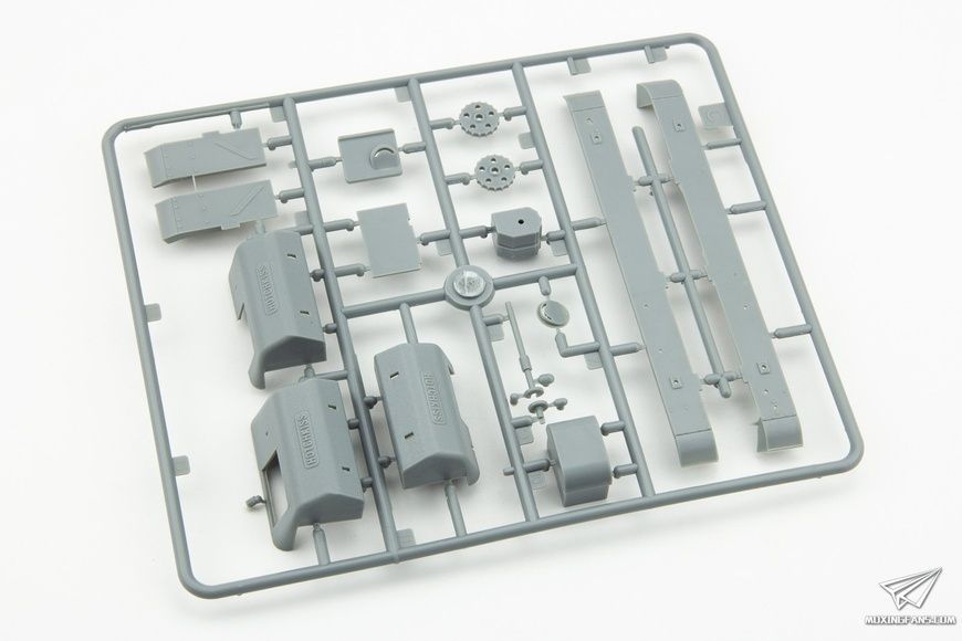 Збірна модель 1/35 Hotchkiss H38/39 французький легкий танк, Bronco CB35019