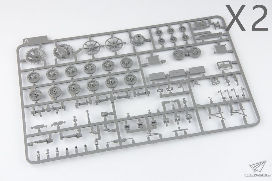 Збірна модель 1/35 StuG.III Ausf.F/8 пізніх випусків, з Winterketten, Takom 8014