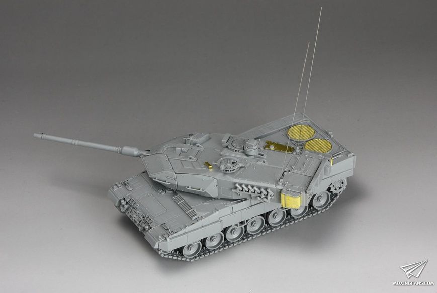 Збірна модель 1/72 Leopard 2A7 з паперовими масками для камуфляжу (Limited Edition), Takom 5011X