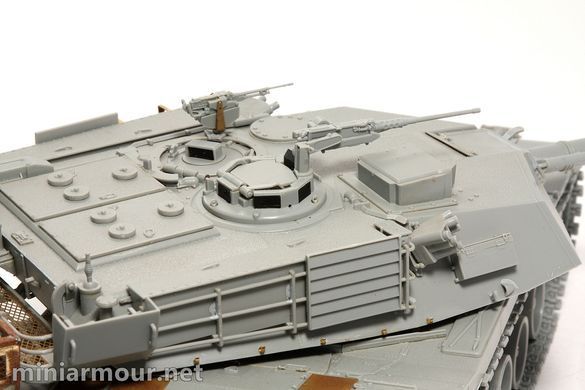 Збірна модель 1/35 Основний бойовий танк США Abrams M1A1 AIM, Dragon 3535