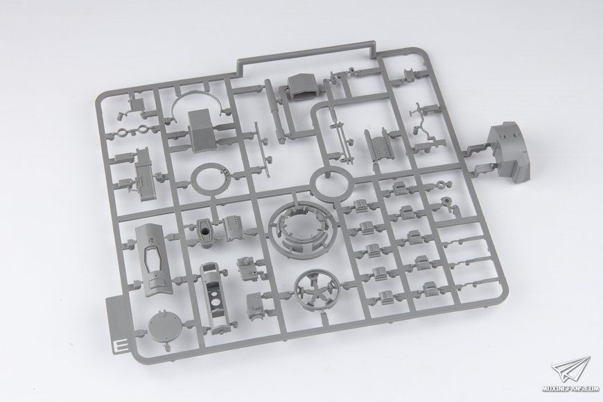 Збірна модель 1/35 Pz.Kpfw.III Ausf.N з Winterketten, Takom 8011