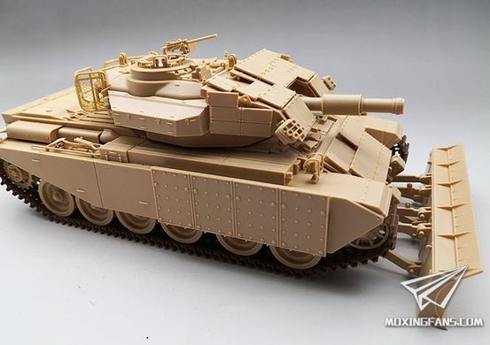 Збірна модель 1/35 Centurion Mk.5 AVRE, Amusing Hobby 35A035