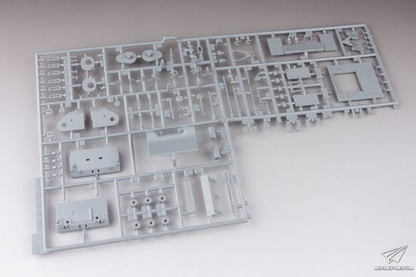 Збірна модель 1/35 Sherman Mk.Ic Firefly Hybrid, з Magic Tracks з Duckbills, Dragon 6228