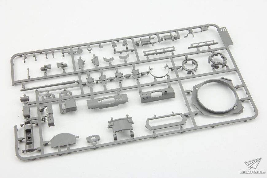 Збірна модель 1/35 Pz.Kpfw.III Ausf.M mit Sch&uuml;rzen, Takom 8002
