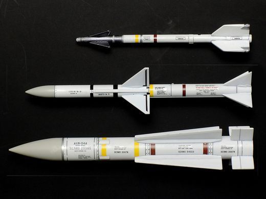 Збірна модель 1/48 Grumman F-14A Tomcat, Tamiya 61114 + металевий датчик Master AM-48-007 + ремені Eduard 49806