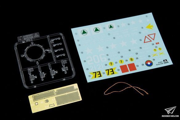 Збірна модель 1/35 M114A1 CRV бронетранспортер США, Takom 2148
