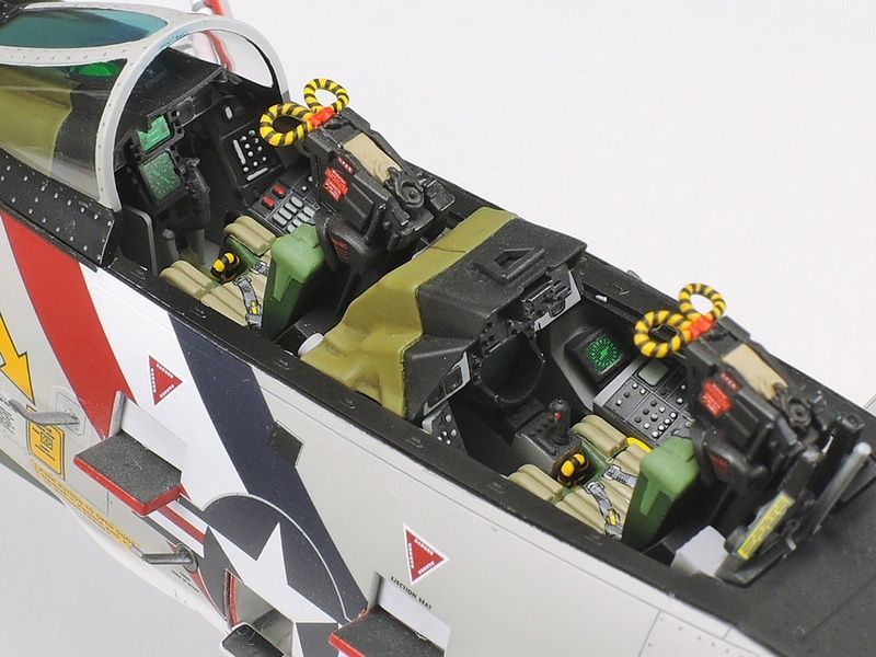 Збірна модель 1/48 Grumman F-14A Tomcat, Tamiya 61114 + металевий датчик Master AM-48-007 + ремені Eduard 49806