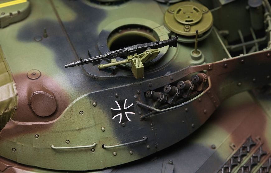Збірна модель 1/35 Leopard 1A5, Meng TS-015