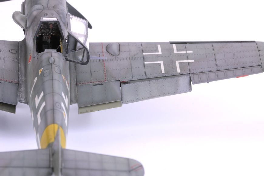 Збірна модель 1/48 Bf 109G-14 (ProfiPACK), Eduard 82118