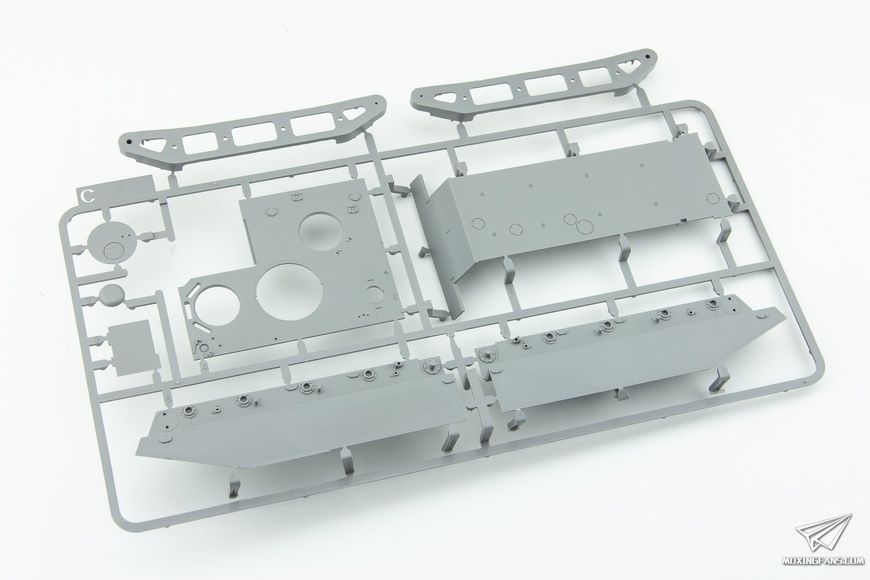 Збірна модель 1/35 M114A1 CRV бронетранспортер США, Takom 2148