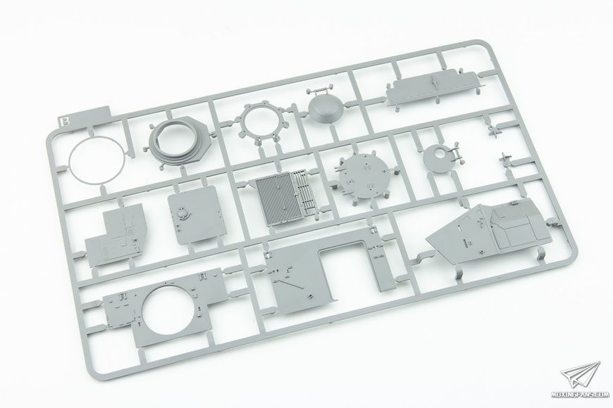 Збірна модель 1/35 M114A1E1 CRV (M114A2) бронетранспортер США, Takom 2149