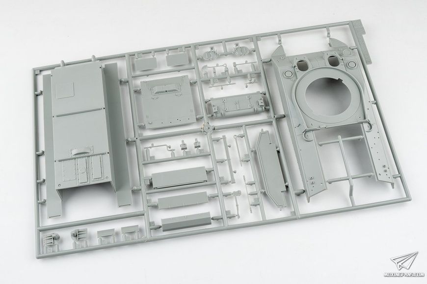 Збірна модель 1/35 Firefly Vc з алюмінієвим стволом, фігуркою та траками з 3D друку (2023), Dragon 6182F