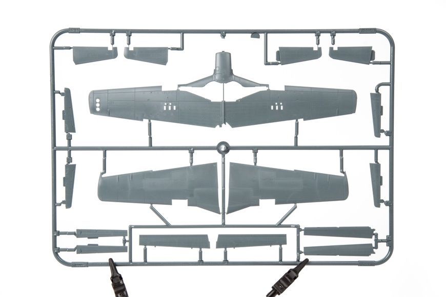 Збірна модель 1/48 P-51D-5 Mustang (ProfiPACK), Eduard 82101