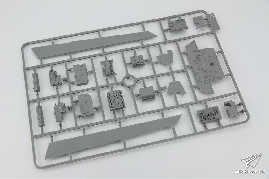 Збірна модель 1/35 Sd.Kfz.182 King Tiger з баштою Henschel, з повним інтер'єром, Takom 2073S