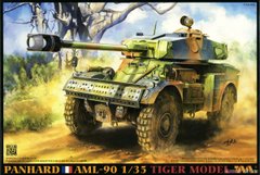 Tiger Model 4635 1/35 Французький легкий бронеавтомобіль Panhard AML-90, з повним інтер'єром
