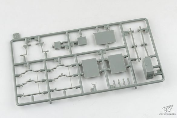 Збірна модель 1/35 Sd.Kfz.3 Maultier медевак з фігурами (версія 2024 року), Dragon 6766