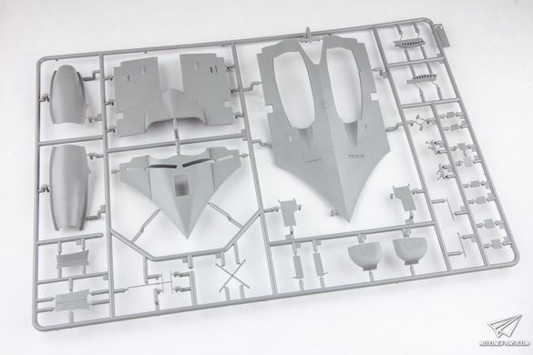 Збірна модель 1/32 Ho 229B німецький нічний винищувач, Takom 32002