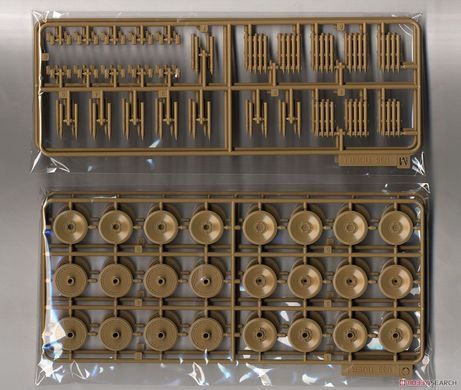 Збірна модель 1/35 Pz.Kpfw.VI Ausf. E Tiger I (Sd.Kfz. 181) середніх випусків, з інтер'єром, RFM RM-5010