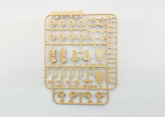 Збірна модель 1/35 Super Conqueror з фігуркою танкіста, Amusing Hobby 35A013