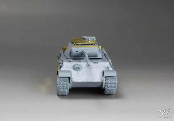 Збірна модель 1/72 Panther Ausf. G із "сталевими" катками та додатковим бронюванням, Vespid Models VS720009
