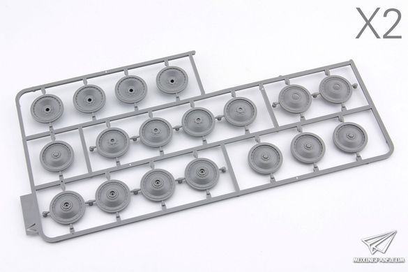 Збірна модель 1/35 Panther Ausf.A середніх-пізніх випусків (Sd.Kfz. 267, Sd.Kfz. 171), з циммеритом та повним інтер'єром (2 в 1), Takom 2100