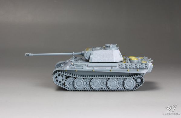 Збірна модель 1/72 Panther Ausf. G із "сталевими" катками та додатковим бронюванням, Vespid Models VS720009