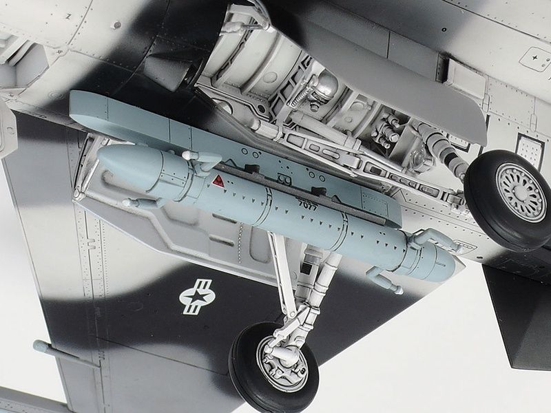 Збірна модель 1/48 F-16C/N Aggressor/Adversary, Tamiya 61106 + фототравлення Eduard FE452 + смоляне крісло Eduard Brassin 648001