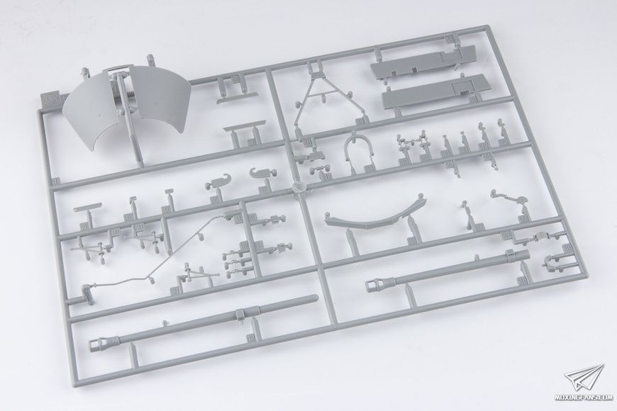 Збірна модель 1/35 Sd.Kfz.164 Nashorn (4in1) з Magic Tracks, Dragon 6459