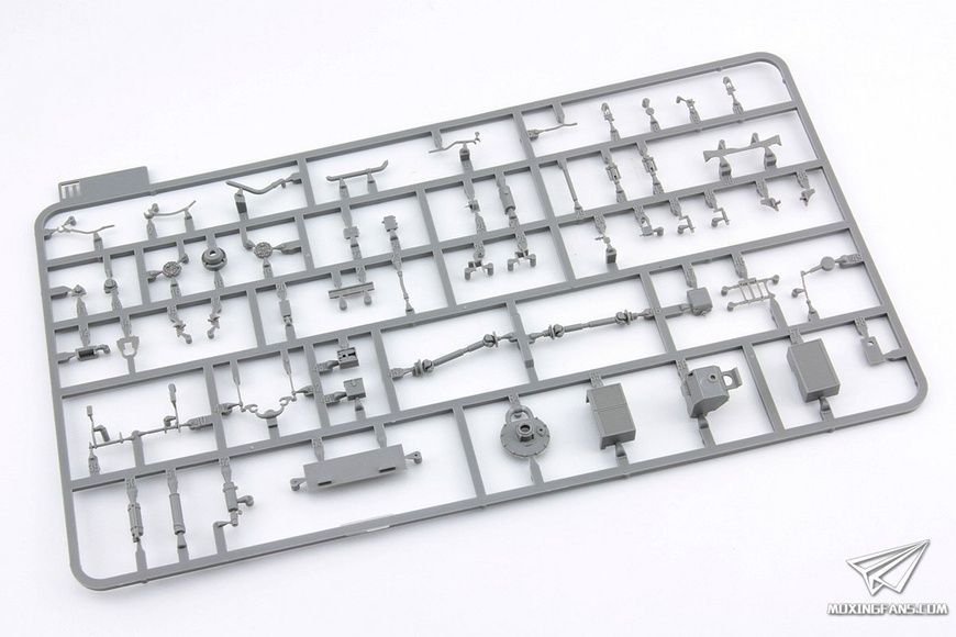Збірна модель 1/35 Panther Ausf.A середніх-пізніх випусків (Sd.Kfz. 267, Sd.Kfz. 171), з циммеритом та повним інтер'єром (2 в 1), Takom 2100