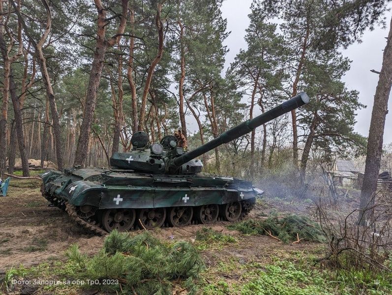 Збірна модель 1/35 Т-62М (зр. 1984/1972 р.) середній танк, Trumpeter 01554