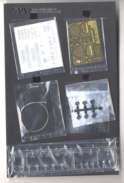 Збірна модель 1/35 AMX-10RCR, з подарунком, Tiger Model 4602