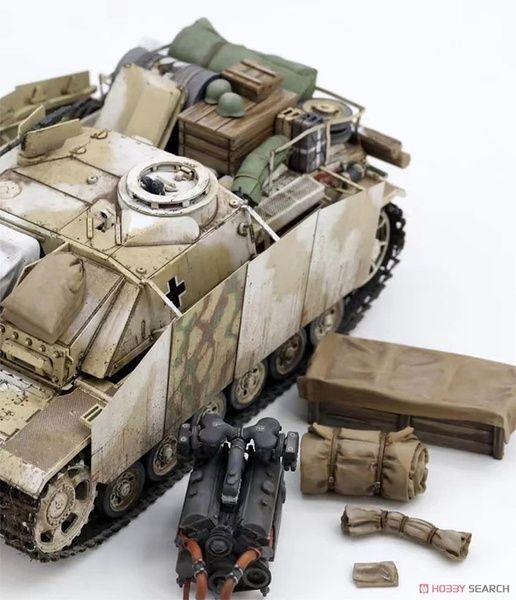 Збірна модель 1/35 StuH 42 Ausf.G (пізній) з повним інтер'єром та фігурками екіпажу, Border Model BT-036