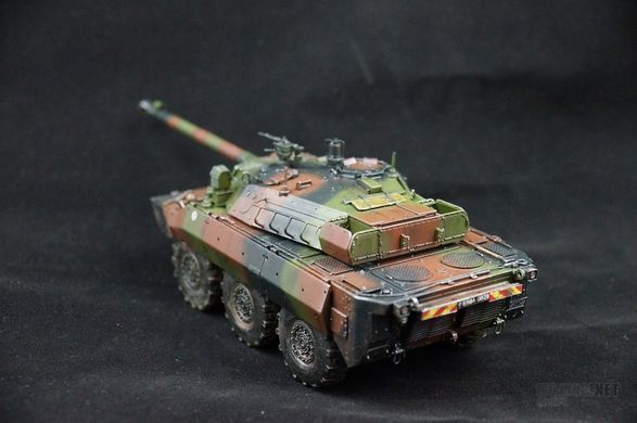 Збірна модель 1/35 AMX-10RCR, з подарунком, Tiger Model 4602