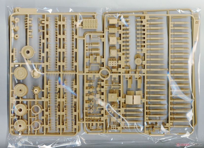 Збірна модель 1/35 Panther Ausf.G з повним інтер'єром та робочими траками, RFM RM-5019