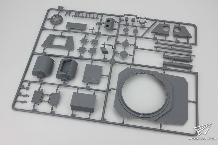 Збірна модель 1/35 8.8cm Flakzwilling Flakpanzer E-100, Amusing Hobby 35A016